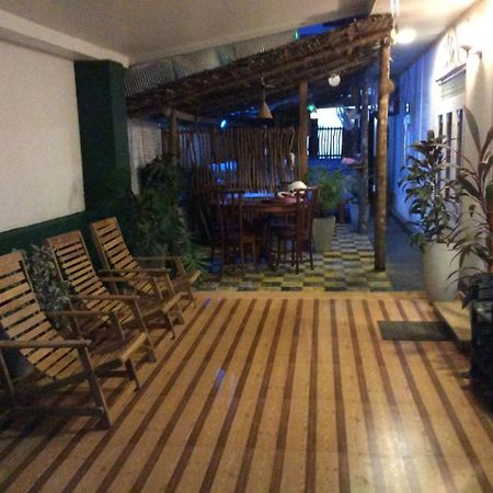 Yoho R K Tourist Villa Negombo Buitenkant foto