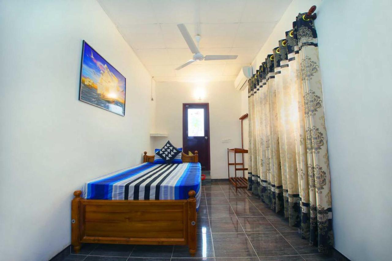 Yoho R K Tourist Villa Negombo Buitenkant foto