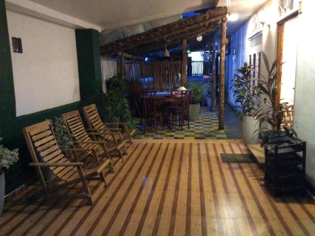 Yoho R K Tourist Villa Negombo Buitenkant foto